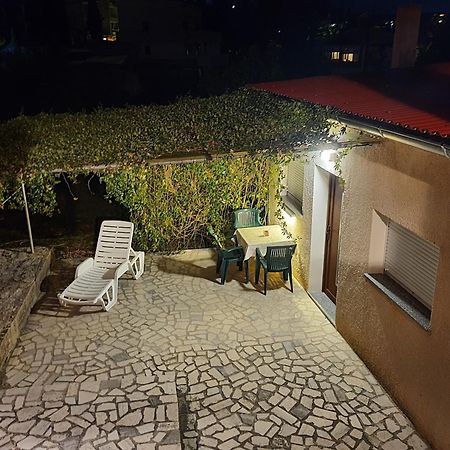 Apartments Vesna Avsec - Krk Town Exterior photo