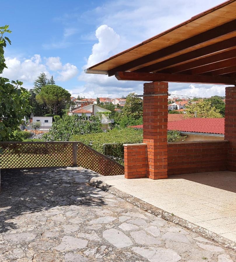 Apartments Vesna Avsec - Krk Town Exterior photo