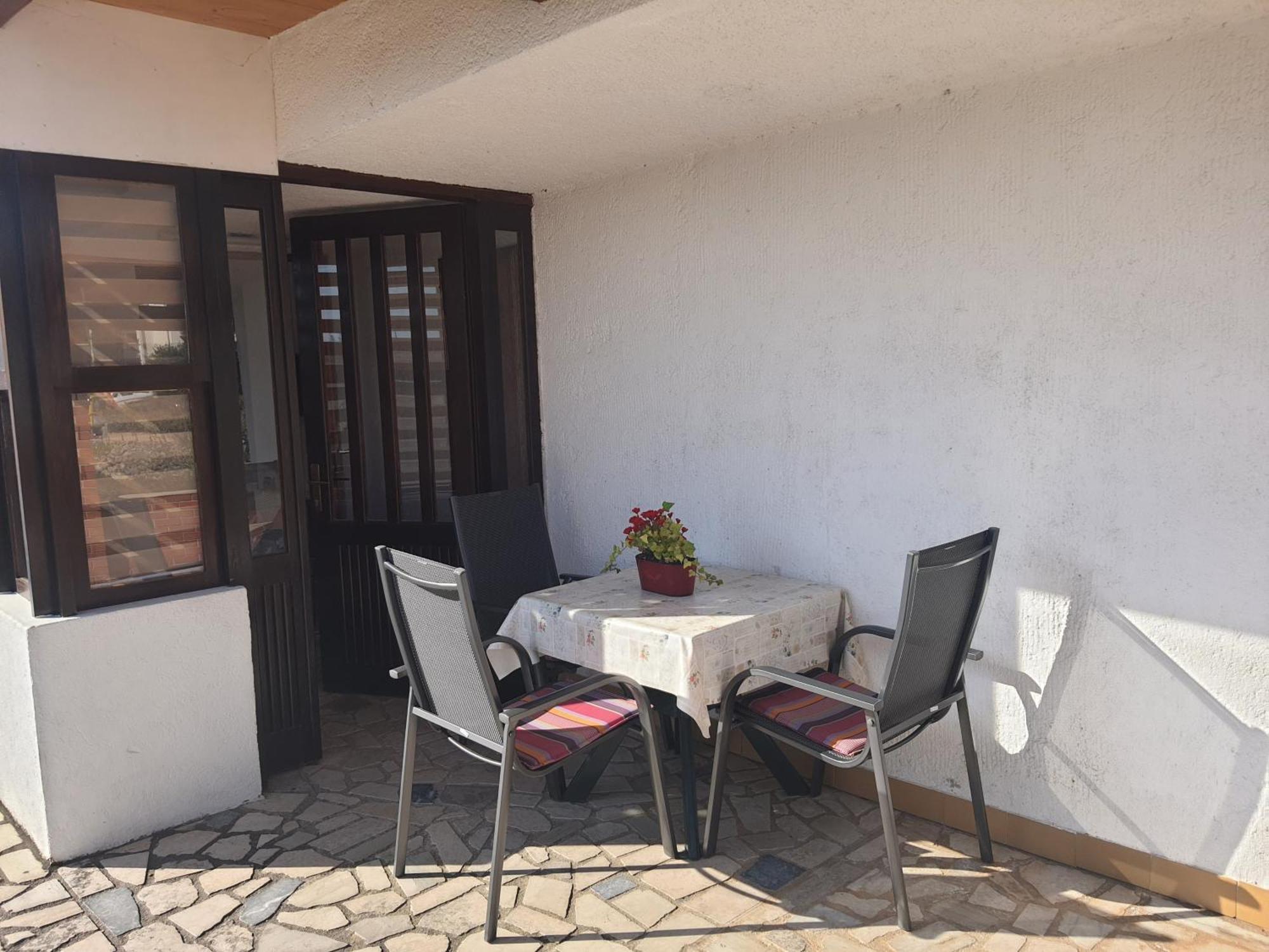 Apartments Vesna Avsec - Krk Town Exterior photo